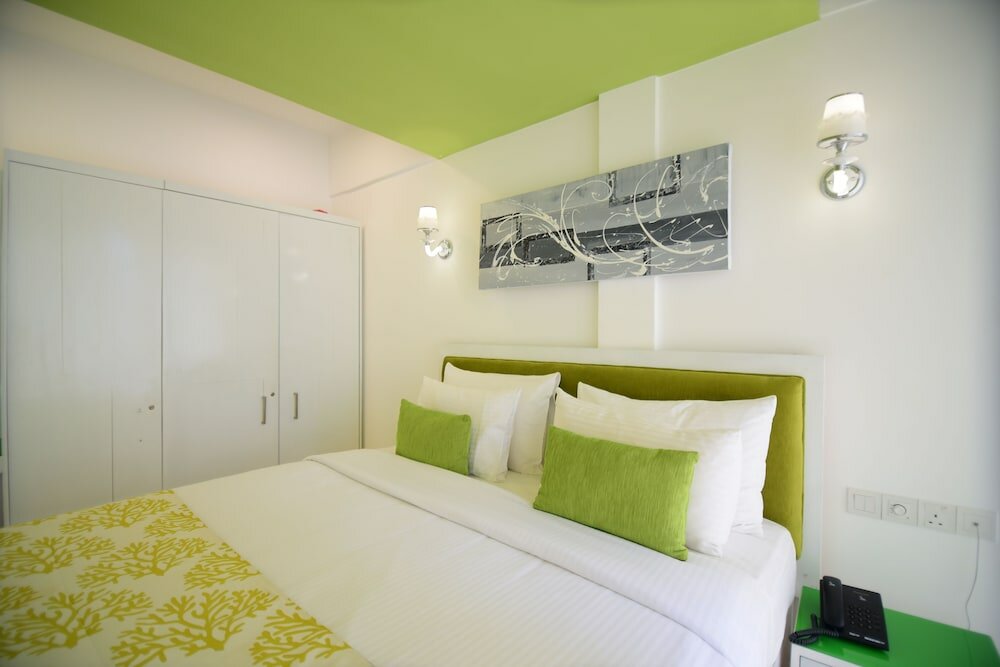 Фото Thilhara Days Inn