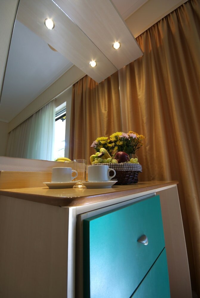 Фото Poseidon Hotel and Apartments