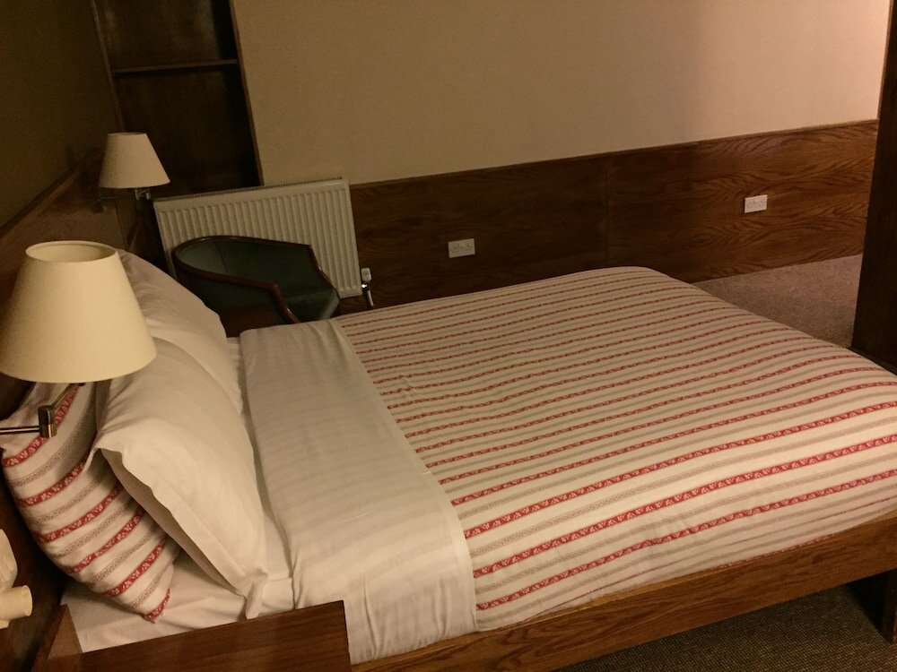 Фото Edinburghhouse Hotel