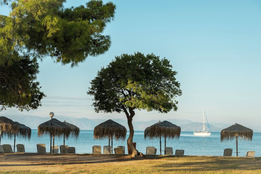 Фото Messonghi Beach Hotel