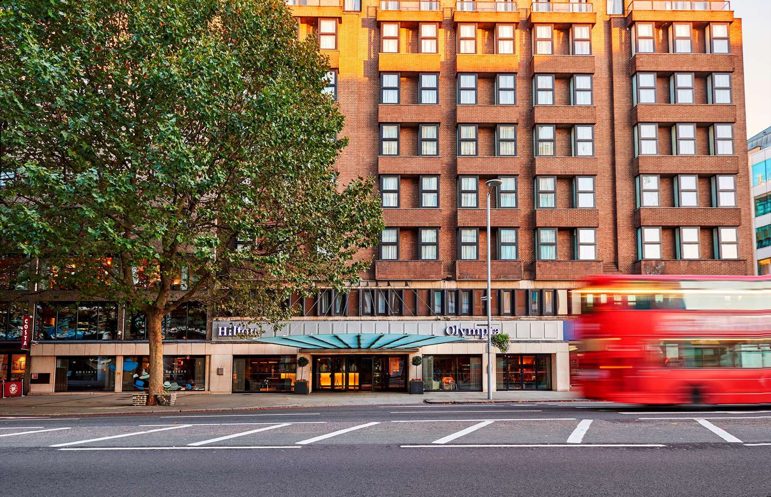 Фото Hilton London Olympia