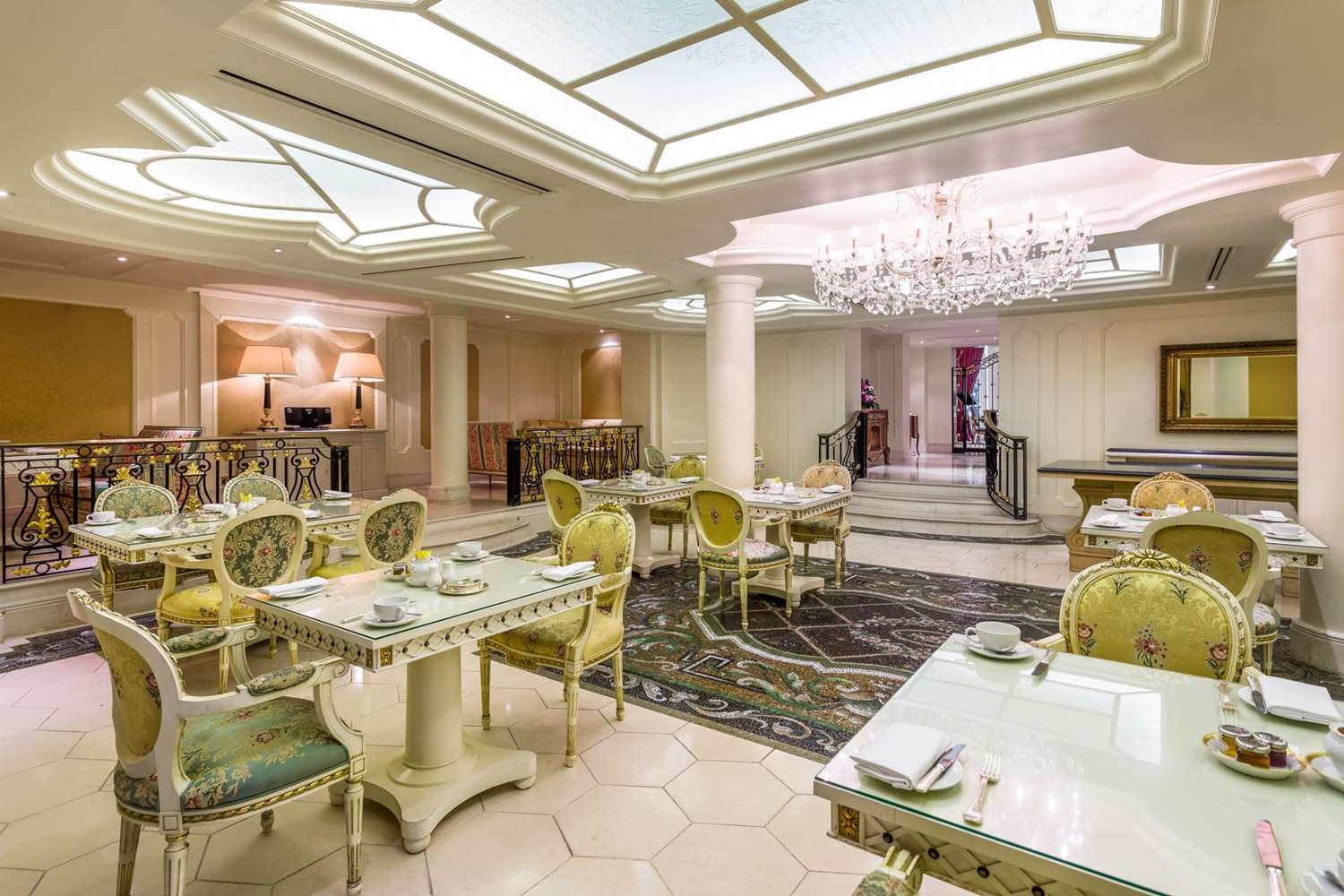 Фото The Bentley London