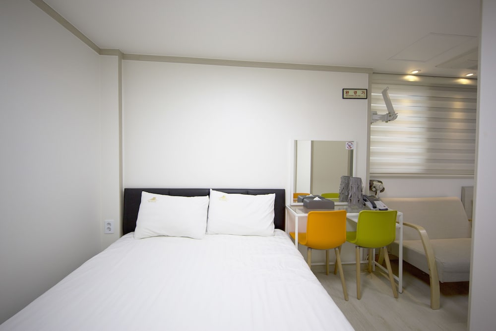 Фото Inn The City Business Hotel