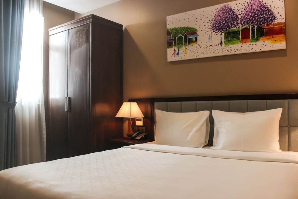 Фото Yarra Ocean Suites Danang