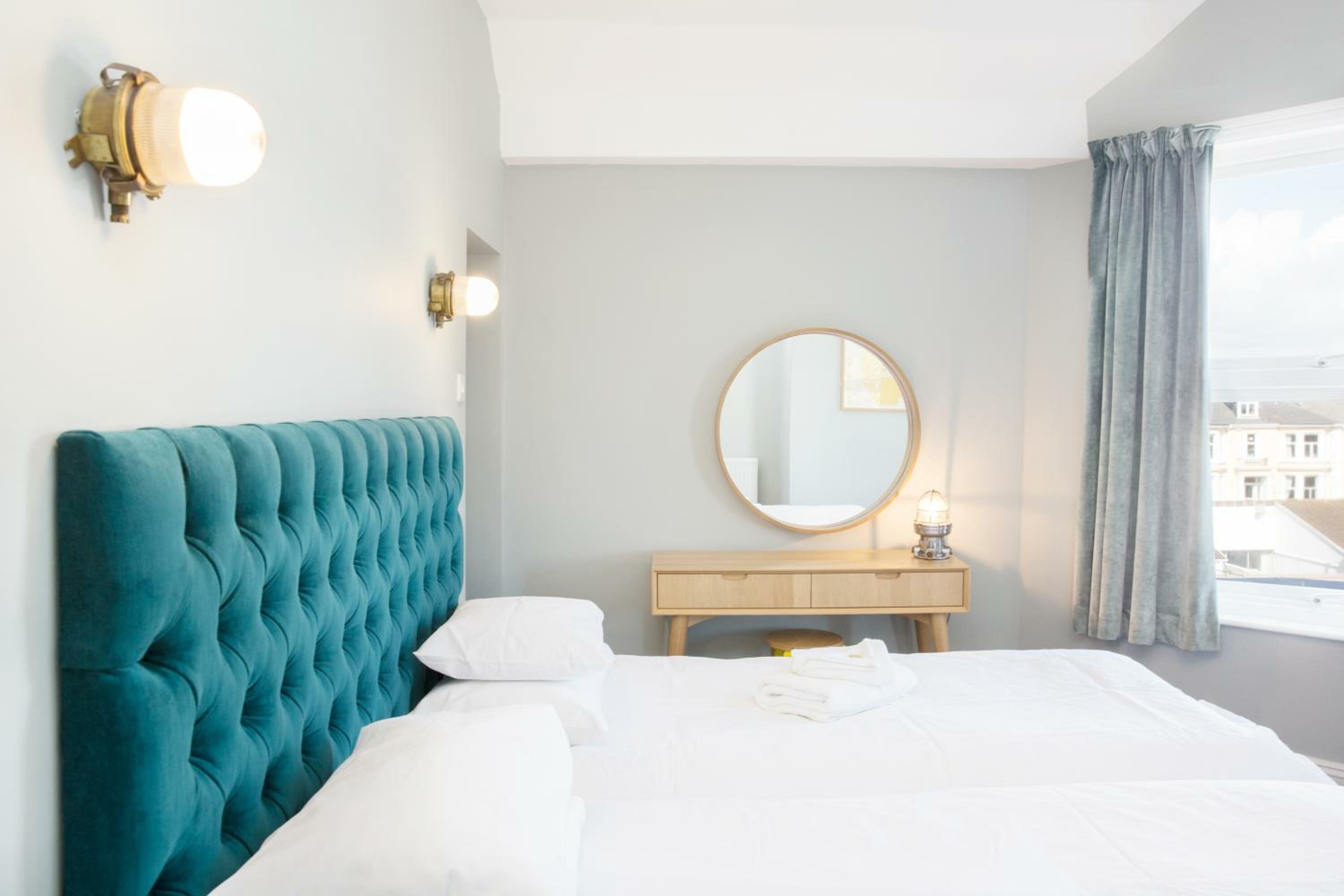 Фото The Lerryn Hotel