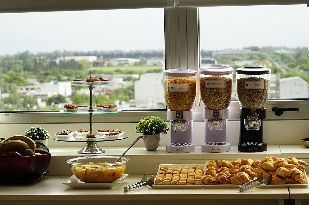 Фото Amerian Rafaela Hotel