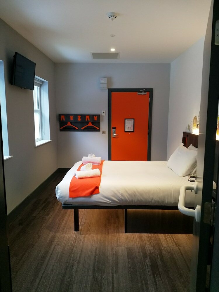 Фото EasyHotel Belfast