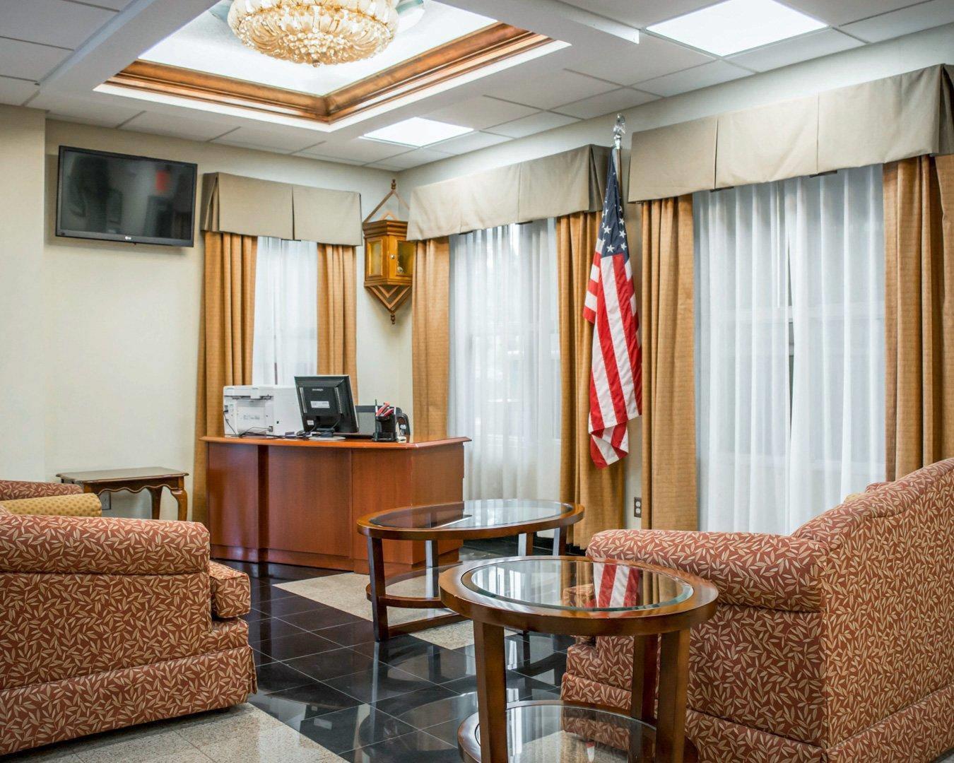 Фото Quality Inn Airport - Cruise Port