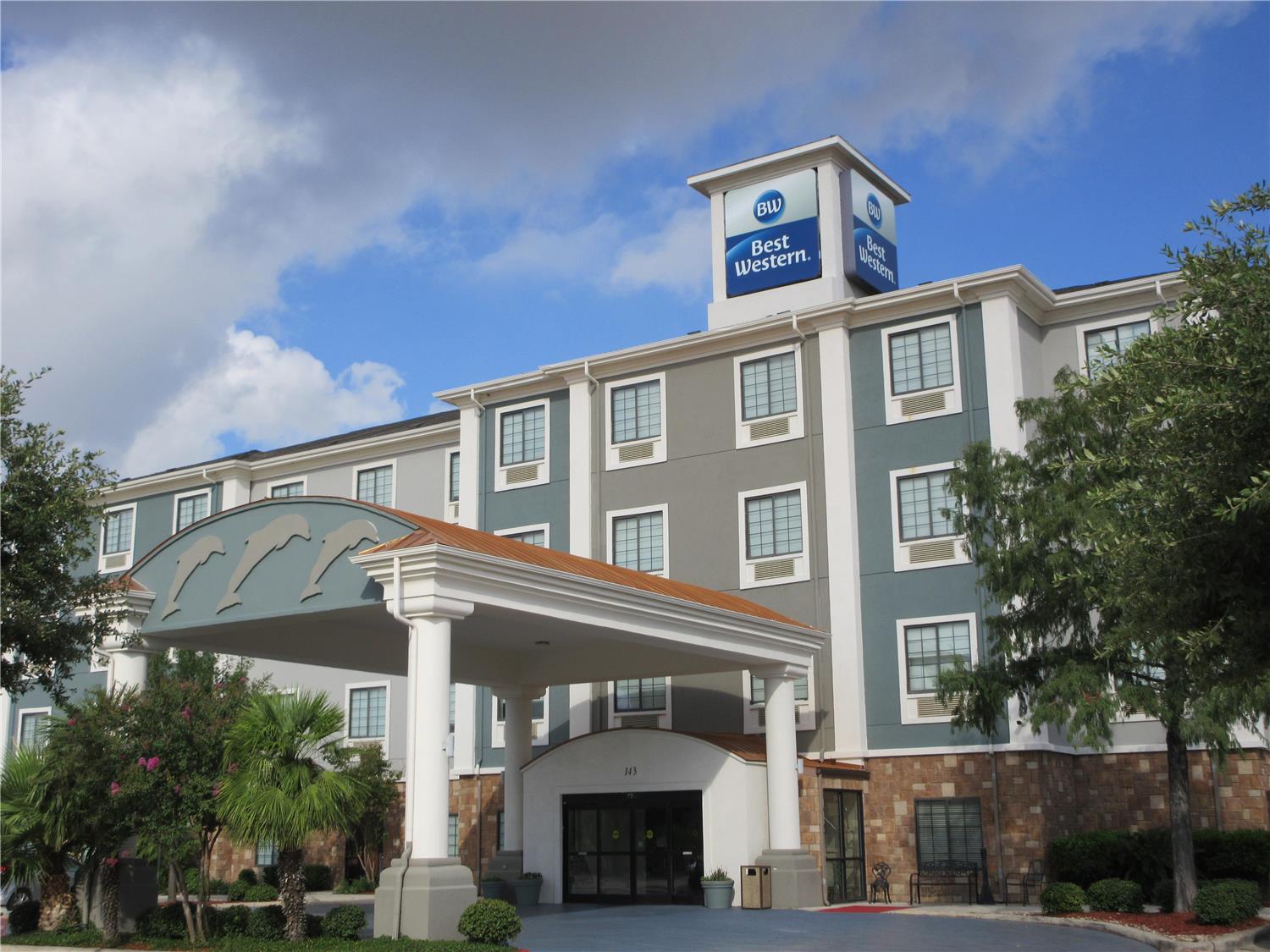 Фото SureStay Plus Hotel by Best Western San Antonio SeaWorld