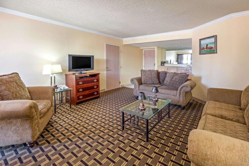 Фото Extend-a-Suites Amarillo West