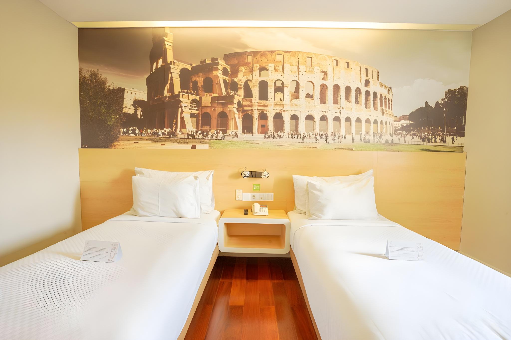 Фото Citihub Hotel @Pecindilan, Surabaya