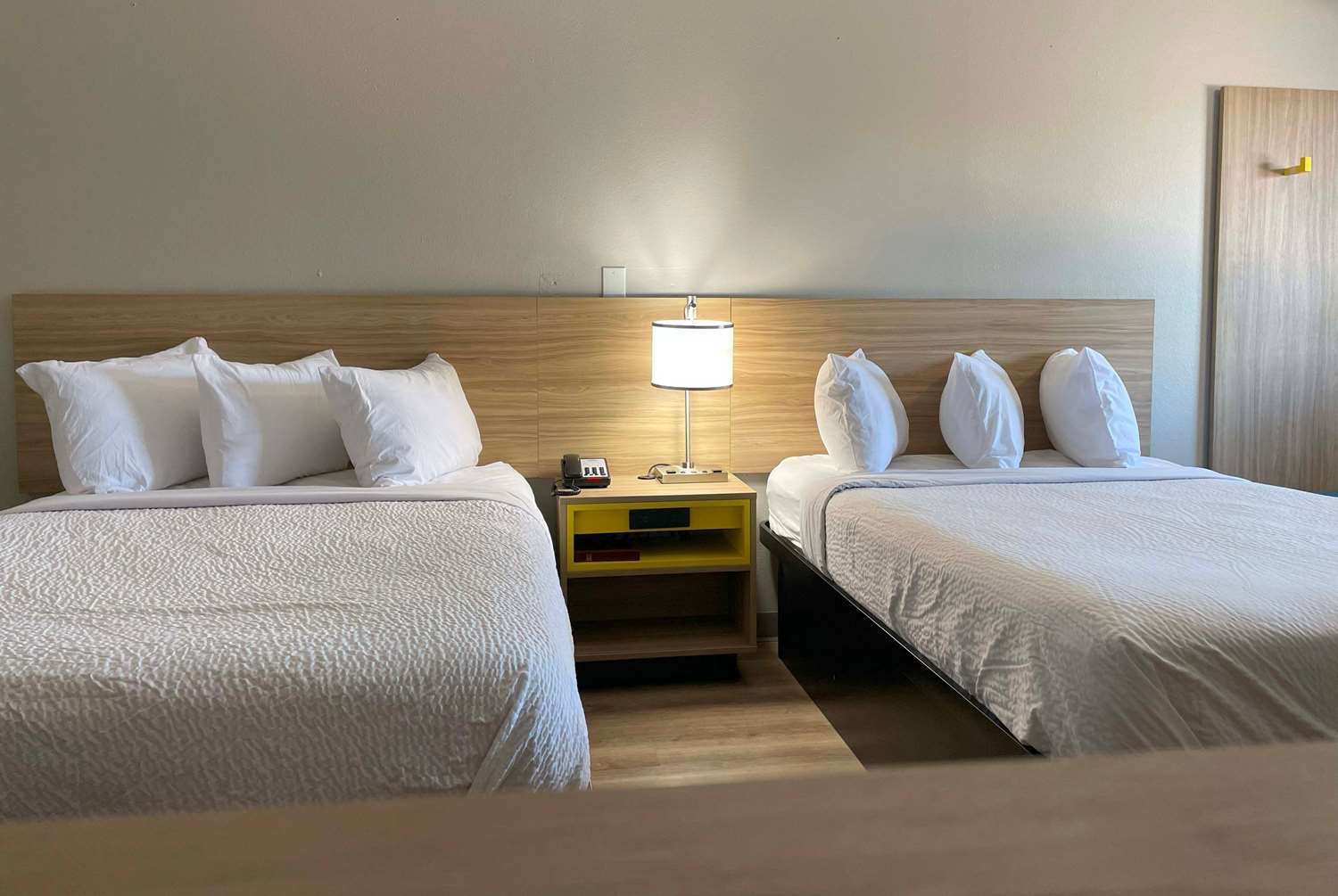 Фото Days Inn by Wyndham Temple