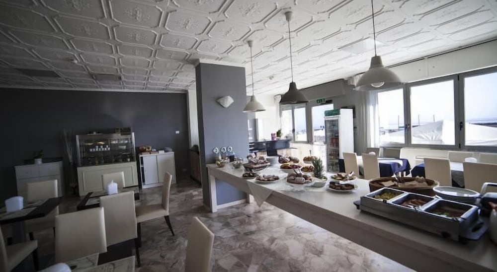 Фото Riviera Mare Beach Life Hotel