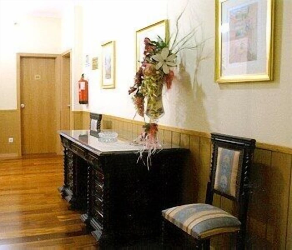 Фото Grande Pensão Alcobia