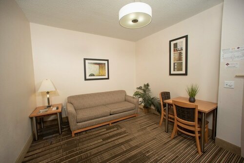Гостиница Northfield Inn, Suites & Conference Center в Спрингфилде