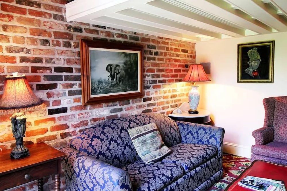 Фото The Olivier House Hotel