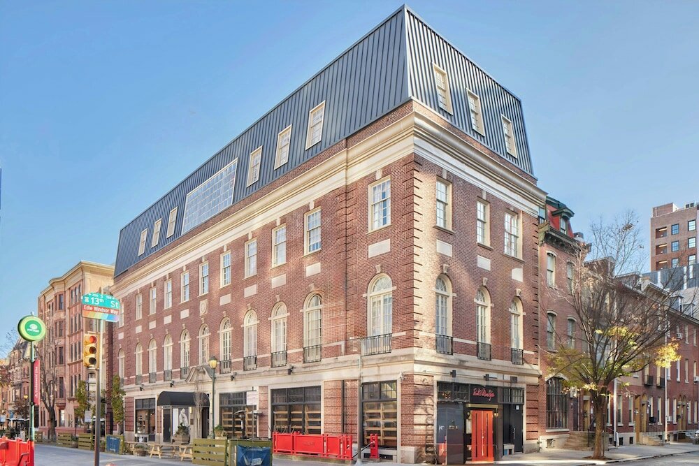 Фото отеля 1