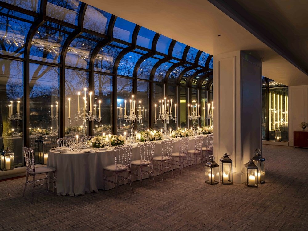 Фото Jumeirah Carlton Tower