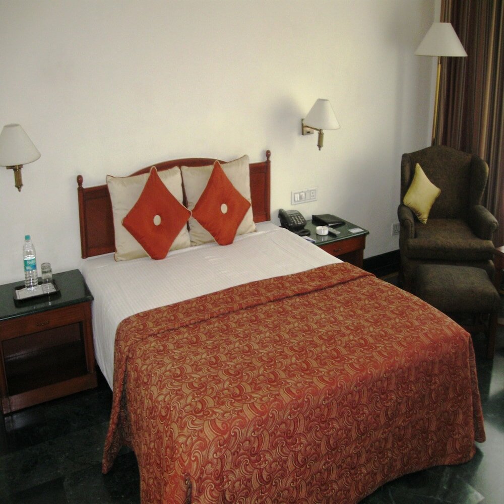 Фото La Place Sarovar Portico, Lucknow