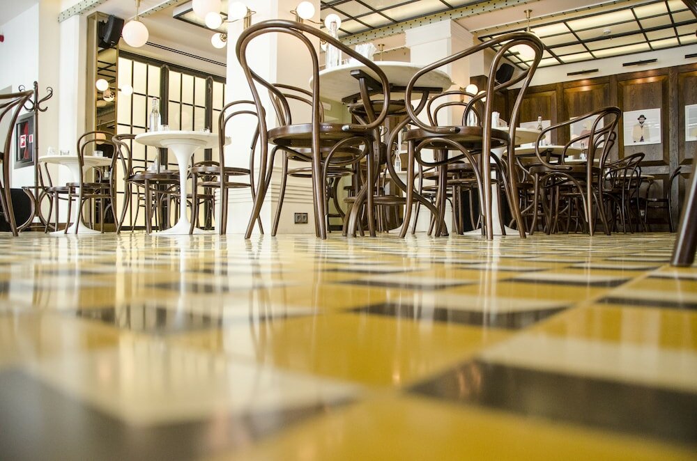 Фото Brown's Central Hotel