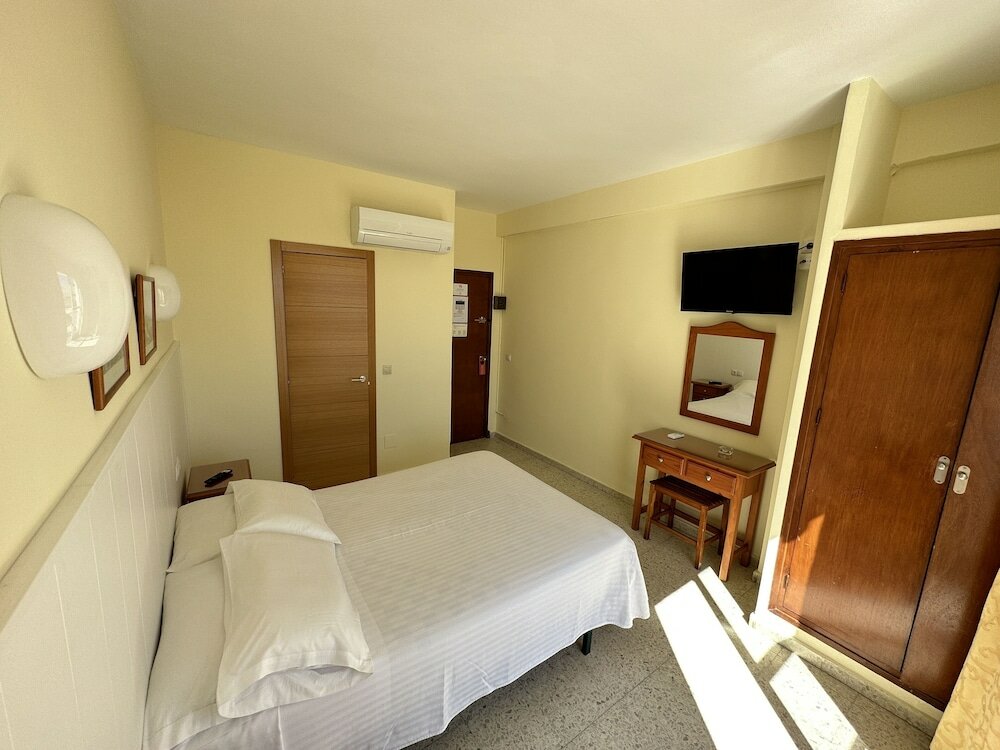 Фото Hotel Cabello