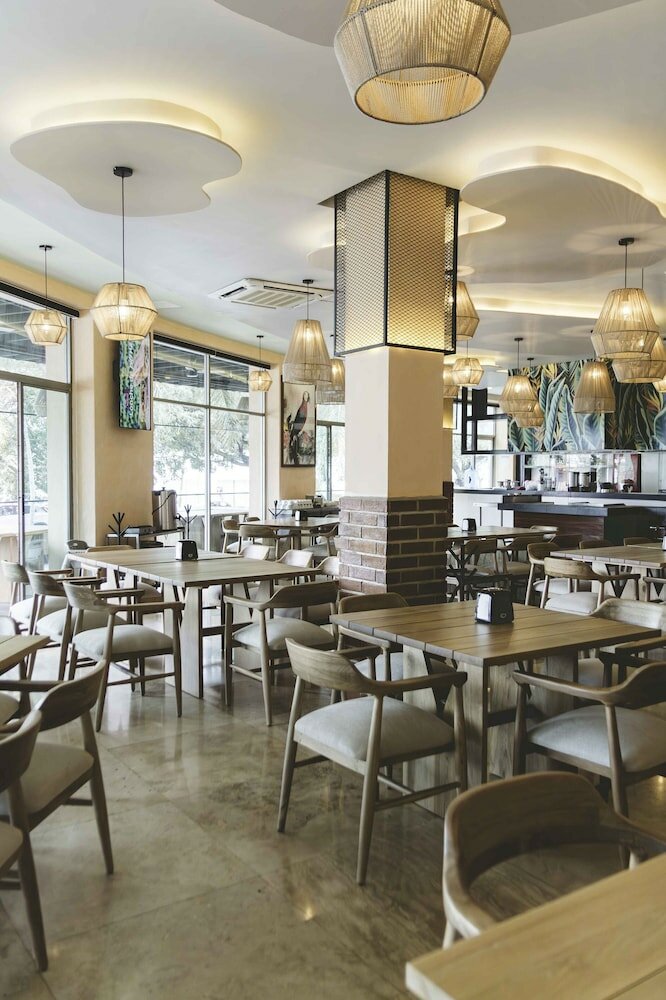 Фото Hotel Maria Isabel