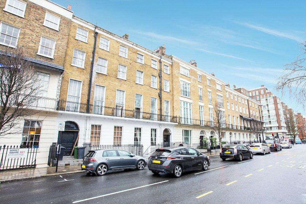 Фото Oyo Somerset Hotel Baker Street London