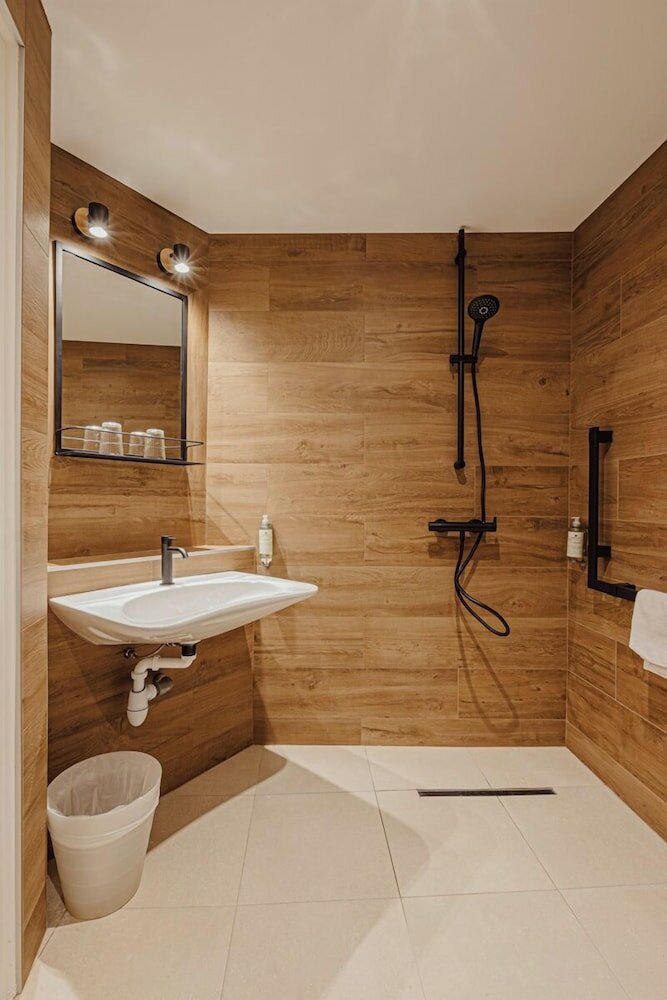 Фото Hotelo Lyon Charité