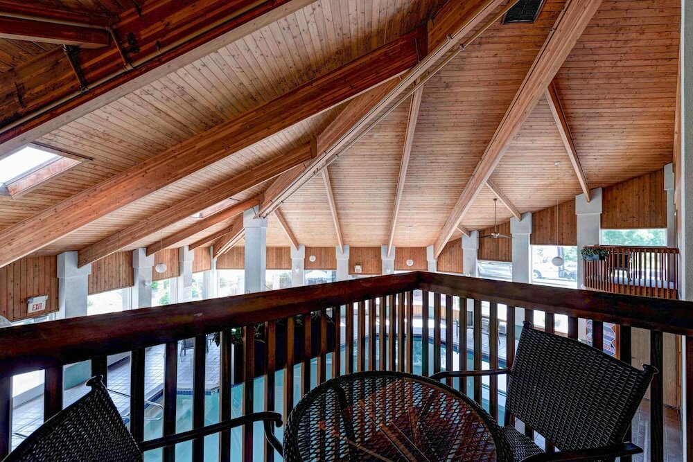 Фото SureStay Plus Hotel by Best Western Redding