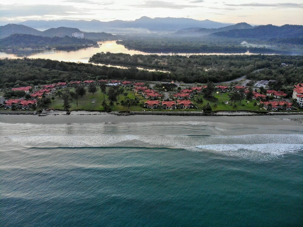 Фото Borneo Beach Villa & Suite