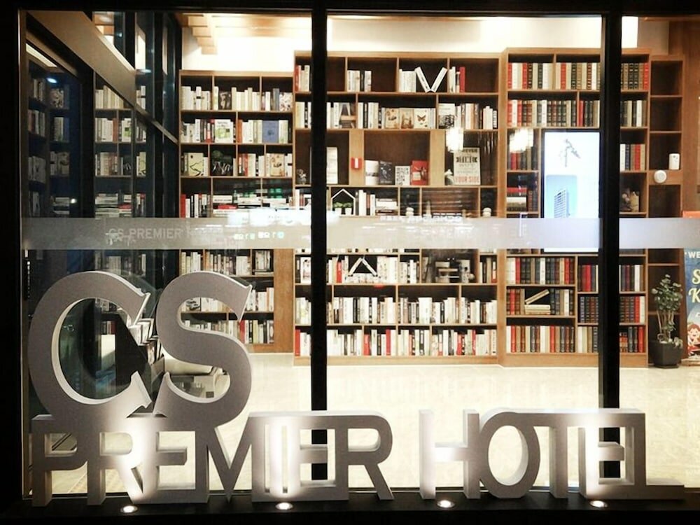 Фото CS Premier Hotel