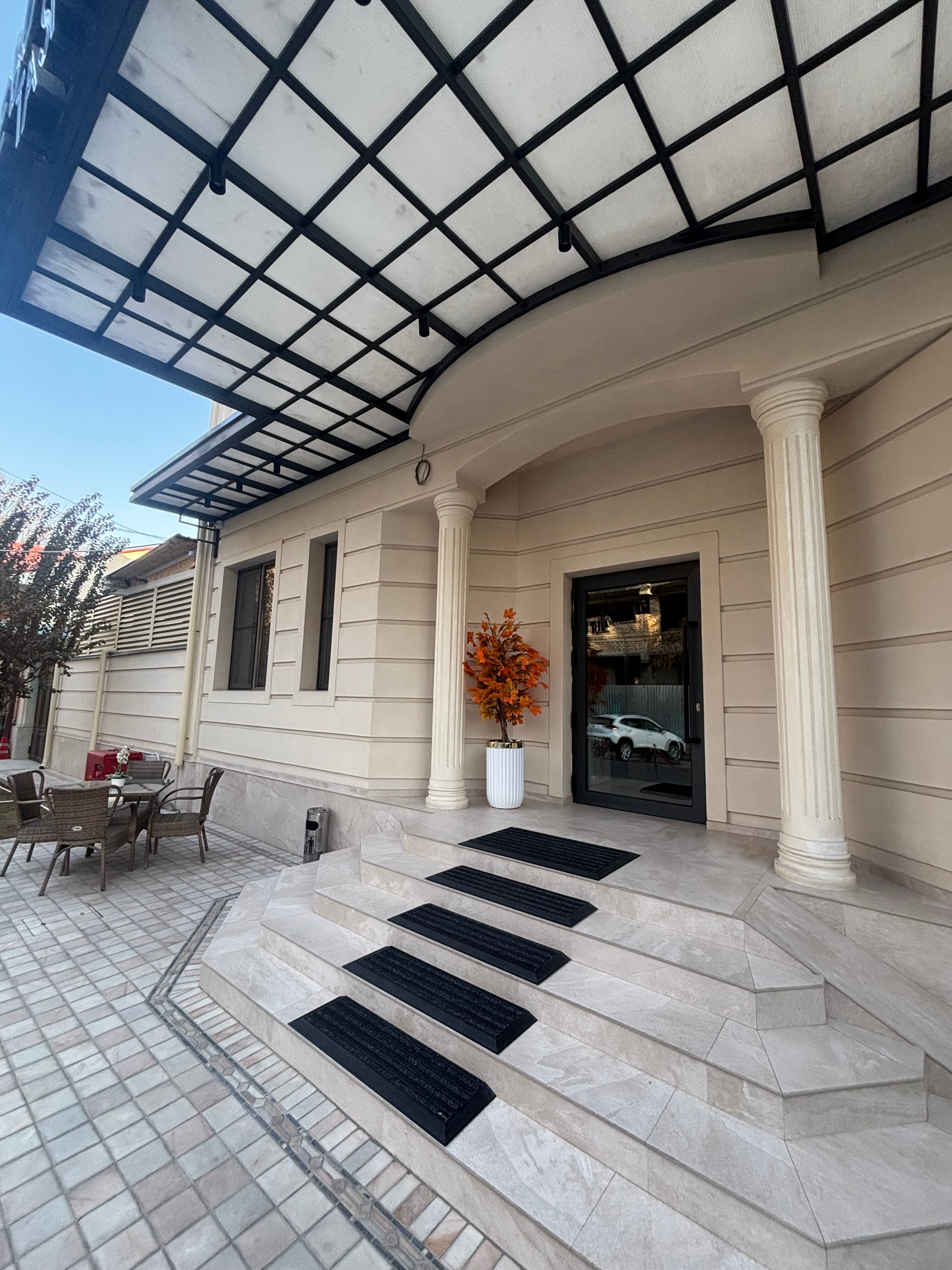 Фото Home Boutique Hotel