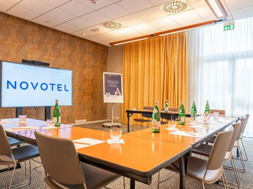 Фото Novotel Roma Est