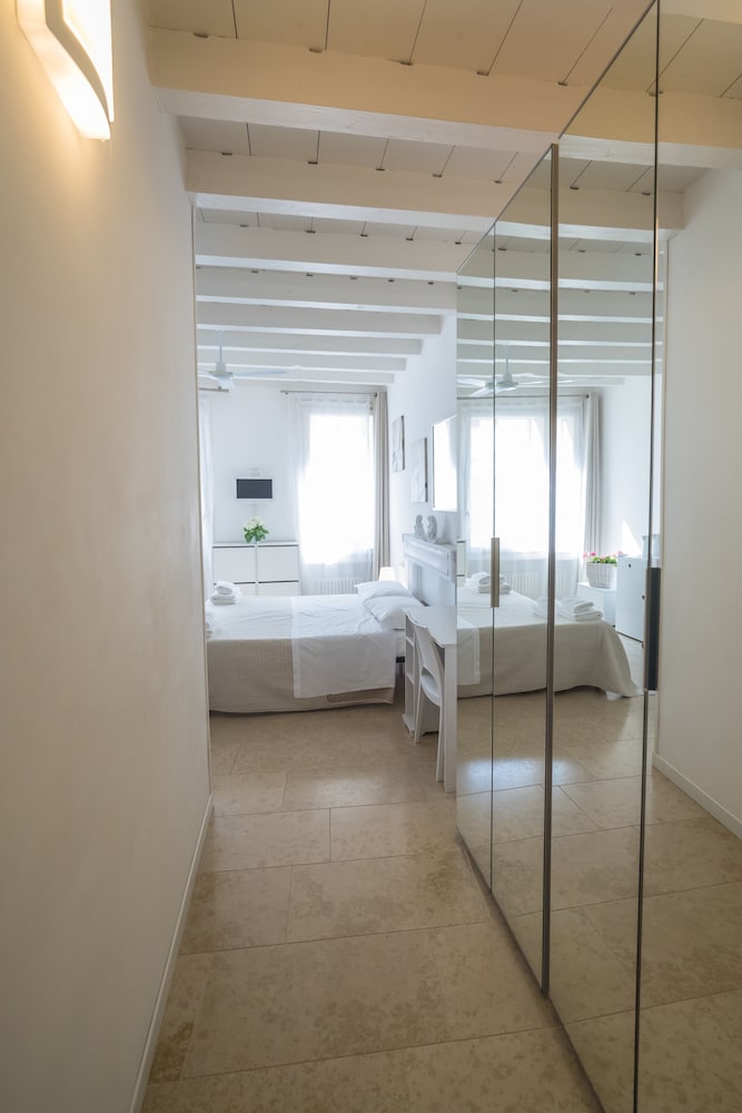 Фото Academia Residence