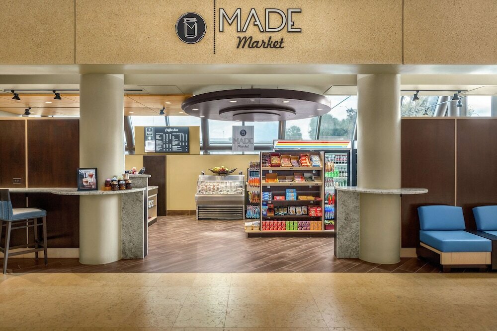 Фото Doubletree by Hilton Orlando Downtown