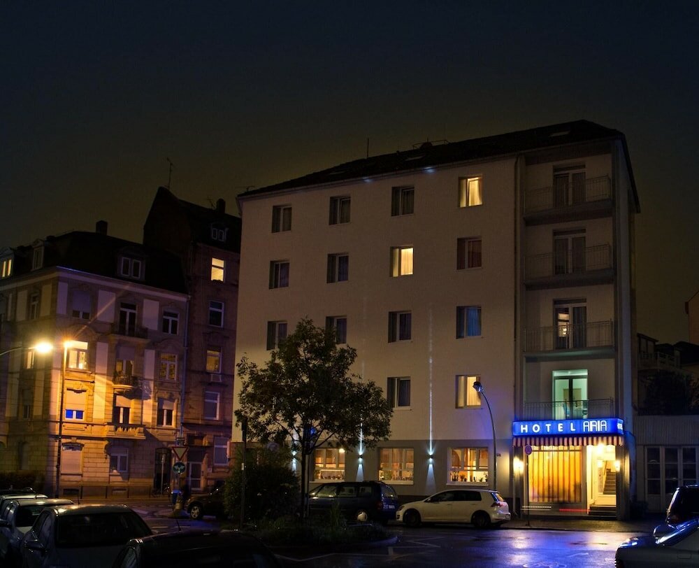 Фото отеля 1