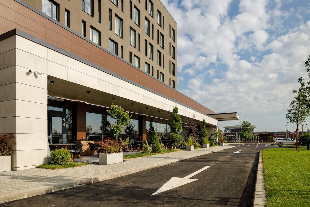 Фото Qosmo Brasov Hotel