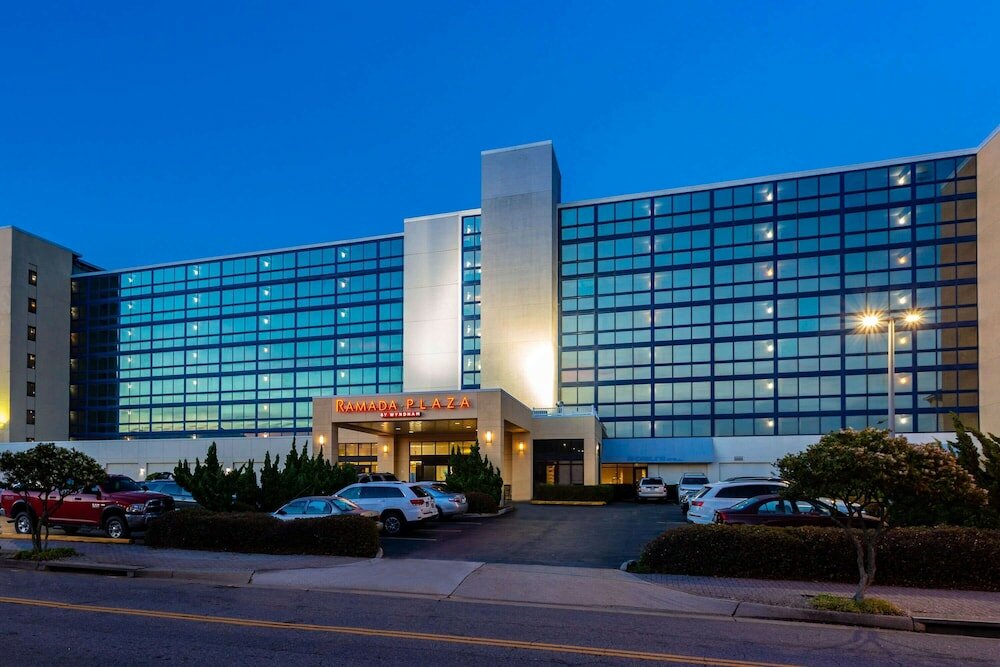 Фото Ramada Plaza by Wyndham Virginia Beach
