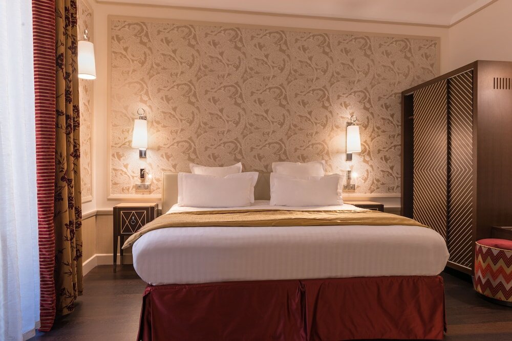 Фото Crystal Hotel