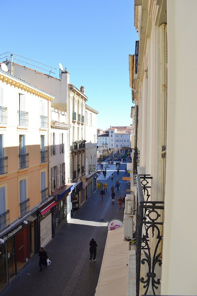 Фото Modern Hotel