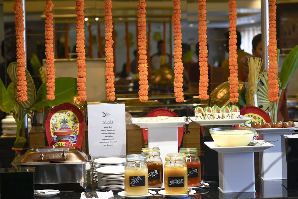 Фото Monotel Luxury Business Hotel