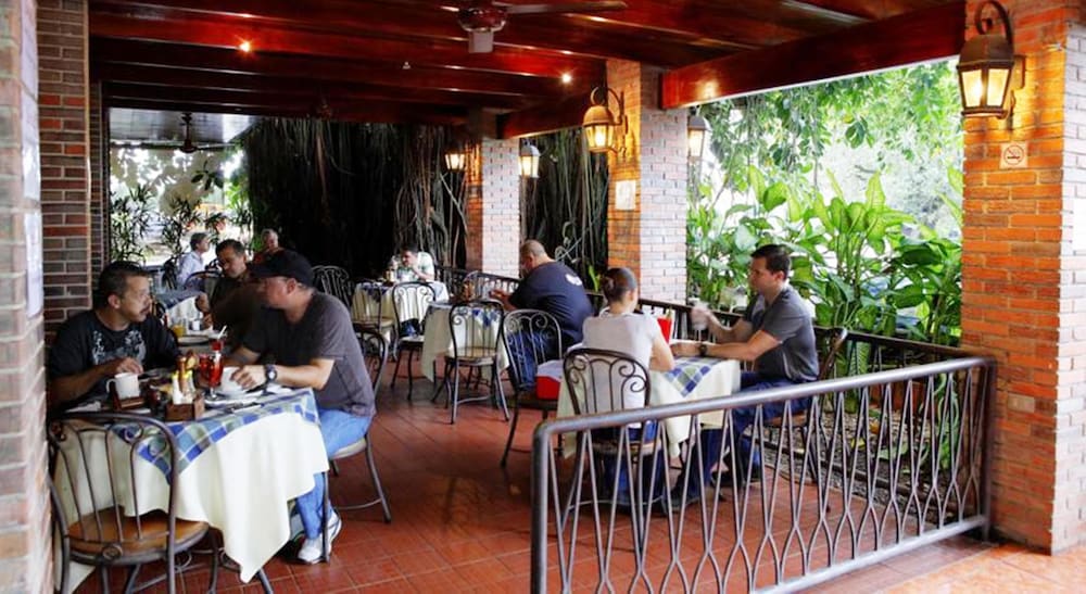 Фото Hotel Boyeros