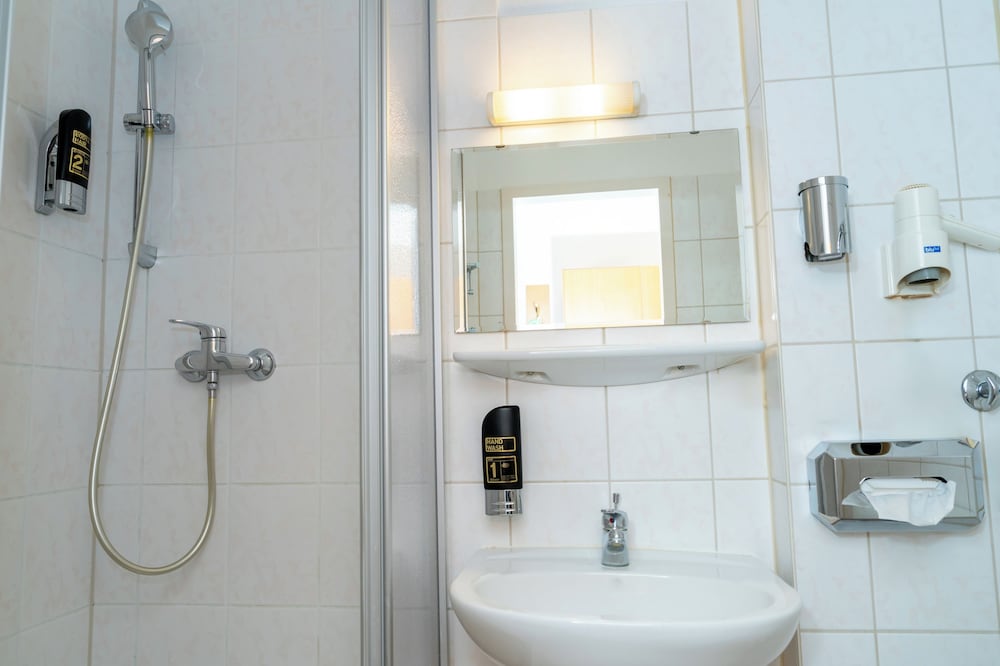 Фото Hotel Lumen am Hauptbahnhof