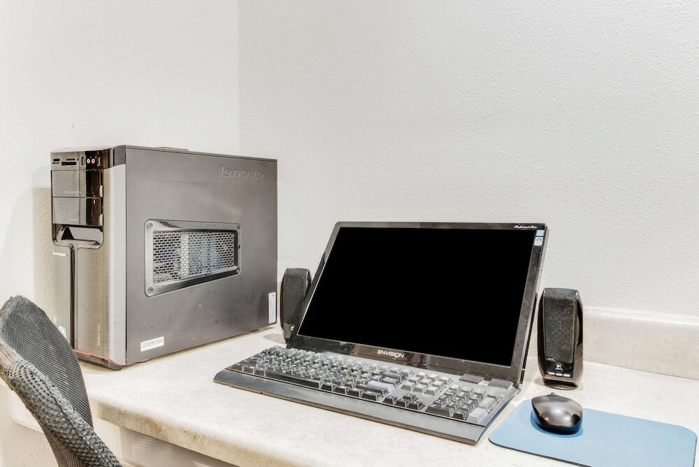 Фото Baymont by Wyndham Midland Airport