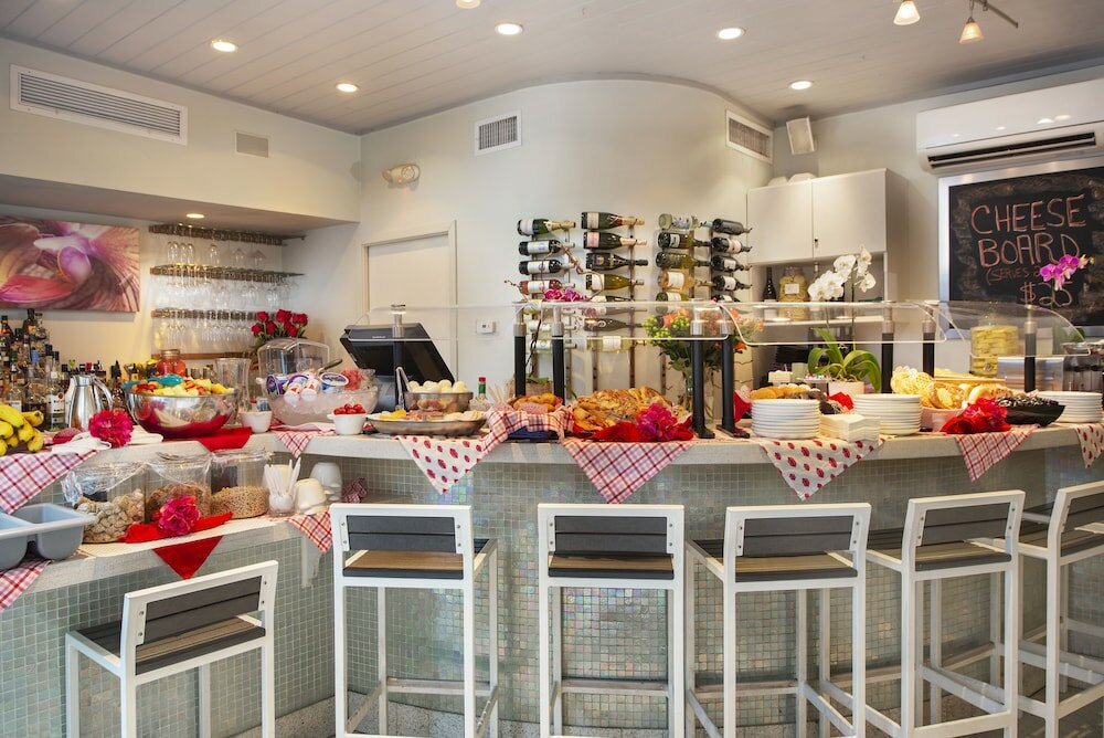 Фото Orchid Key Inn - Adults Only