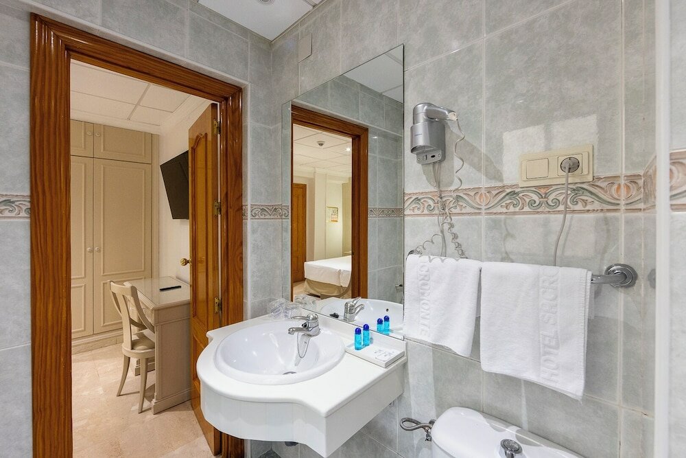 Фото Sacromonte Hotel