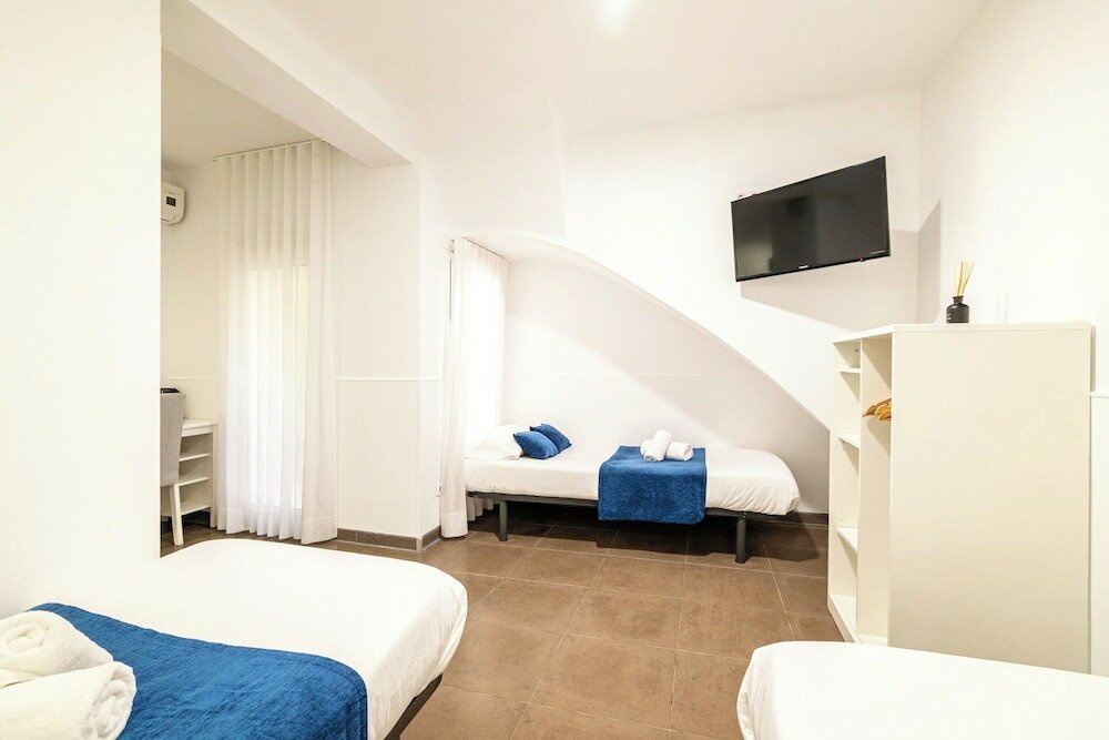 Фото Laramond Barcelona Rooms