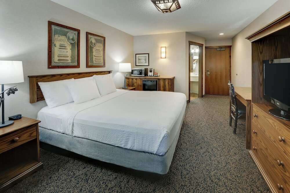 Фото Stoney Creek Hotel St. Joseph