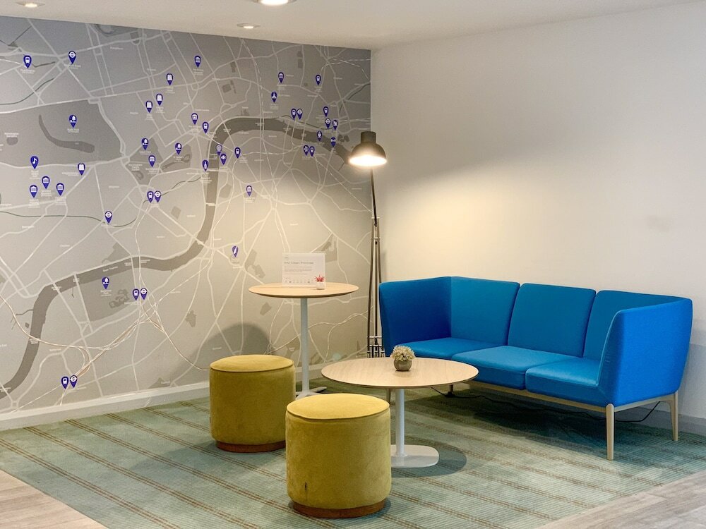 Фото Holiday Inn Express London - Earl's Court