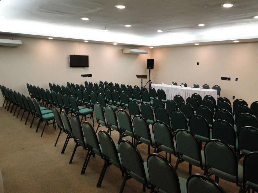 Фото Plaza Praia Suites